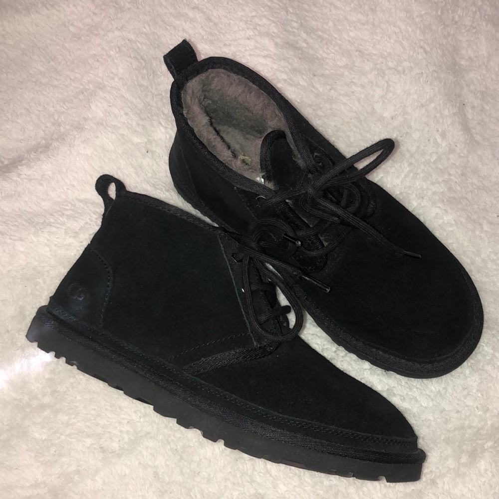 NEVER BEEN WORN Uggs